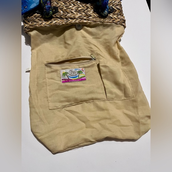 Colorful Patterned Ruffle Shoulder Bag - Picture 7 of 7